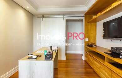 Imagem 12: Apto totalmente reformado de 200m2 com 4 dorm sendo 3 suites e 4 vagas...