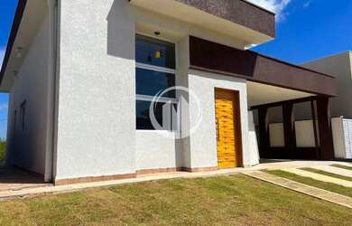 Imagem: A casa em condomínio possui 3 Dormitórios, 3 Banheiros, 4