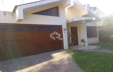 Imagem 2: Casa com 04 dormitórios à venda no bairro Nossa Senhora de Lourdes em Santa Maria