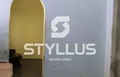 Imagem: A casa possui 2 Dormitórios, 1 Banheiro, 365m² de Área e