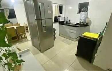 Imagem: A casa possui 2 Dormitórios, 1 Banheiro, Imóvel novo e está