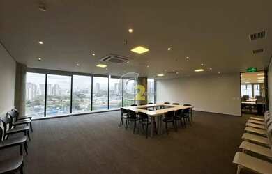 Imagem: O depósito possui 5 Vagas na garagem, 400m² de Área e Imóvel