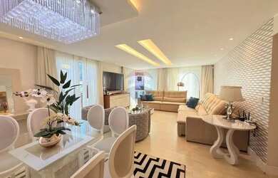 Imagem: A casa possui 3 Dormitórios, 5 Banheiros, 3 Vagas na garagem