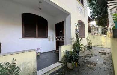 Imagem 3: Vendo casa duplex com terraço na Alberto de Sequeira com 6 quartos