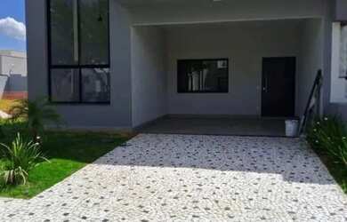 Imagem: A casa em condomínio possui 3 Dormitórios, 3 Banheiros, 4