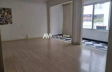 Imagem: O apartamento possui 4 Dormitórios, 3 Banheiros, 1 Vaga na