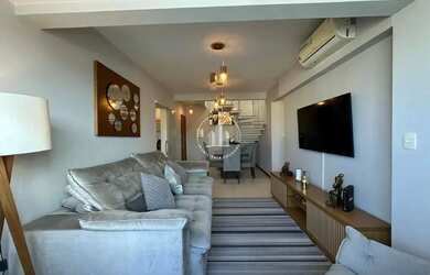 Imagem: O apartamento possui 3 Dormitórios, 2 Banheiros, 2 Vagas na