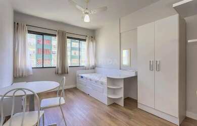 Imagem: O apartamento possui 1 Dormitório, 1 Banheiro, 28m² de Área