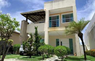 Imagem: A casa em condomínio possui 4 Dormitórios, 5 Banheiros, 3