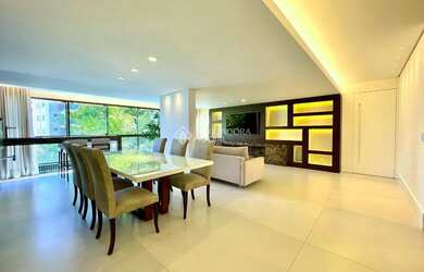 Imagem: O apartamento possui 3 Dormitórios, 2 Banheiros, 2 Vagas na