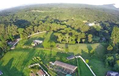 Imagem: A fazenda possui 72.600m² de Área e está localizado em Quatro