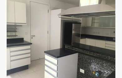 Imagem 2: Casa em Condomínio para Aluguel no bairro Alphaville - Santana de Parnaíba, SP