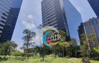 Imagem: O depósito possui 5 Vagas na garagem, 440m² de Área e está