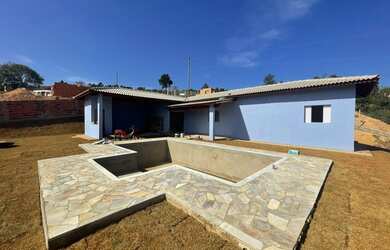 Imagem: A fazenda possui 1.000m² de Área e está localizado em Dona