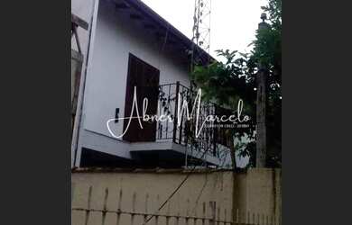 Imagem: O depósito possui 2 Vagas na garagem, 180m² de Área e está