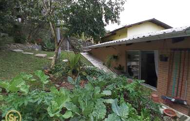 Imagem 8: Bela casa integrada no verde por R$ 655.000,00