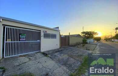 Imagem: A casa possui 2 Dormitórios, 1 Banheiro, 1 Vaga na garagem