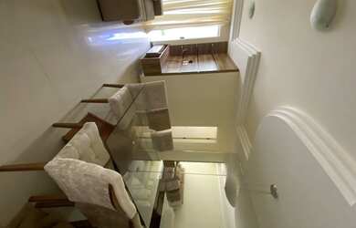 Imagem: O apartamento possui 3 Dormitórios, 1 Banheiro, 1 Vaga na garagem