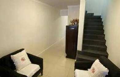 Imagem: A casa possui 3 Dormitórios, 4 Banheiros, 1 Vaga na garagem