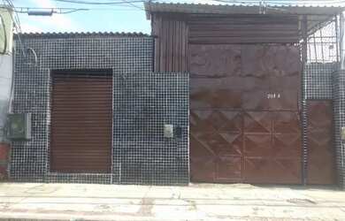 Imagem: O depósito possui 5 Vagas na garagem, 380m² de Área e está