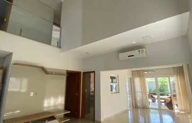 Imagem: A casa em condomínio possui 5 Dormitórios, 5 Banheiros, 4