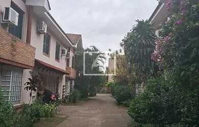 Imagem: A casa em condomínio possui 3 Dormitórios, 3 Banheiros, 2