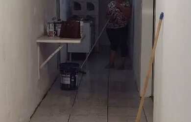 Imagem: A casa possui 2 Dormitórios, 1 Banheiro e está localizado