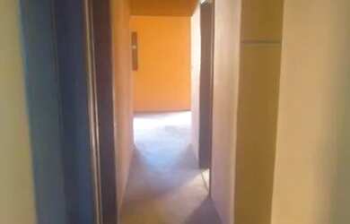 Imagem: A casa possui 3 Dormitórios, 2 Banheiros e está localizado