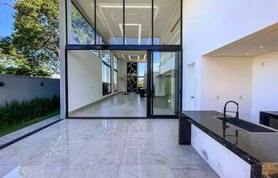 Imagem 5: Vede-se casa alto padrão