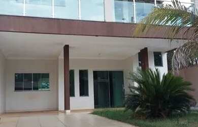 Imagem 1: Sobrado na 1404 sul. Churrasqueira, 2 Vagas na garageme3 Dormitórios