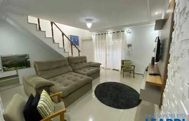 Imagem: A casa possui 2 Dormitórios, 2 Banheiros, 1 Vaga na garagem