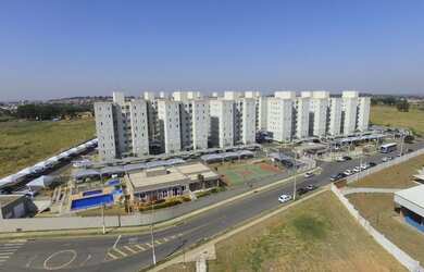 Imagem: O apartamento possui 2 Dormitórios, 1 Banheiro, 1 Vaga na garagem