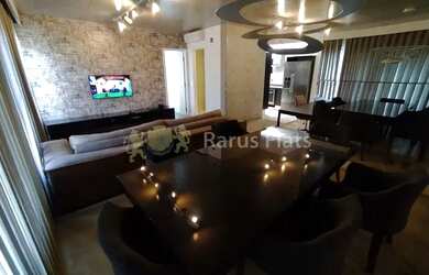 Imagem: O studio possui 1 Dormitório, 2 Banheiros, 1 Vaga na garagem