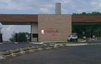 Imagem: A casa em condomínio possui 4 Dormitórios, 5 Banheiros, 4