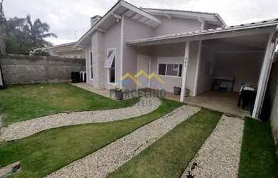 Imagem: A casa possui 3 Dormitórios, 1 Banheiro, 1 Vaga na garagem