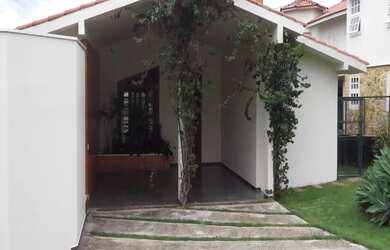 Imagem: A casa em condomínio possui 3 Dormitórios, 3 Banheiros, 2