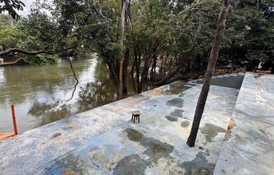 Imagem: A chácara possui 1000m² de Área e está localizado em Doutor