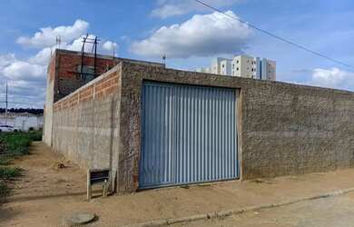 Imagem 7: Construção e terreno