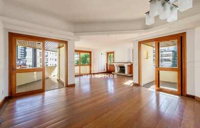 Imagem: O apartamento na cobertura possui 5 Dormitórios, 3 Banheiros