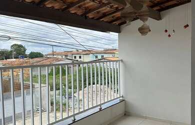 Imagem: A casa possui 3 Dormitórios, 2 Banheiros e está localizado