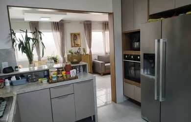 Imagem 4: Charmosa Casa Duplex à Venda em Cidade Verde