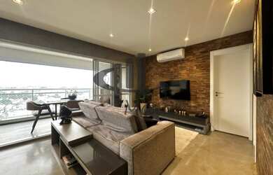 Imagem: O apartamento possui 2 Dormitórios, 2 Banheiros, 2 Vagas na