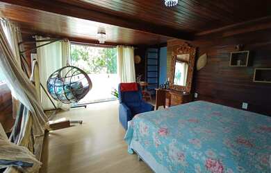 Imagem: A casa em condomínio possui 4 Dormitórios, 5 Banheiros, 5