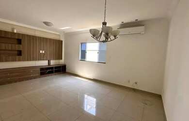 Imagem: A casa em condomínio possui 4 Dormitórios, 4 Banheiros, 5