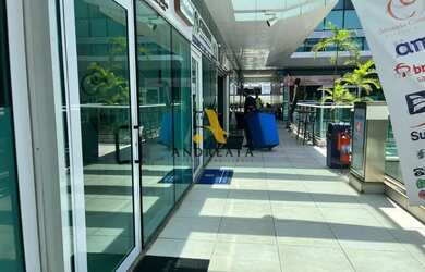 Imagem 2: Venda de Loja, por R$ 720 mil, no condomínio Blue Center em Barra da...