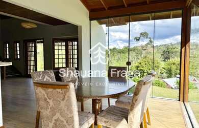 Imagem: A casa possui 3 Dormitórios, 1 Banheiro, 250m² de Área e