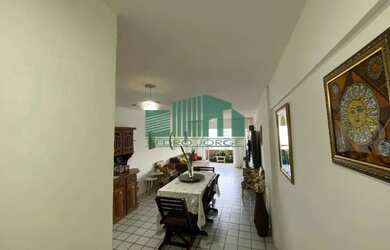 Imagem: O apartamento possui 4 Dormitórios, 3 Banheiros, 2 Vagas na