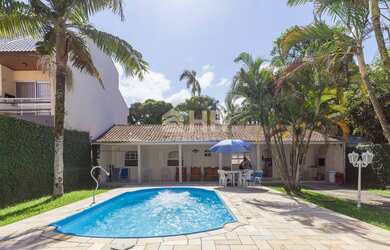 Imagem 10: Casa com 07 dormitórios em Caiobá e amplo terreno