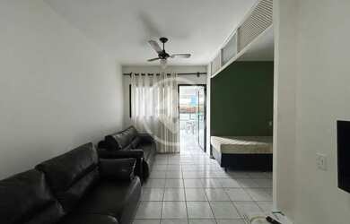 Imagem: O apartamento possui 1 Dormitório, 1 Banheiro, 1 Vaga na garagem