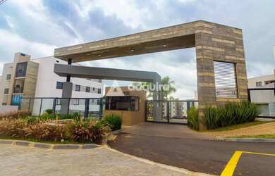 Imagem: O apartamento possui 3 Dormitórios, 1 Banheiro, 1 Vaga na garagem